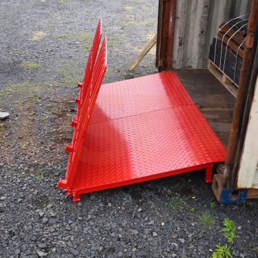 Rampën e kontejnerit për transportin