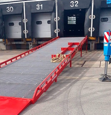 Loading dock ramp AUSBAU-ST