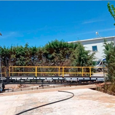 Fiksna utovarna rampa sa dodatnim opcijama za naše grčke kupce