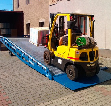Nuovo progetto di una rampa di carico mobile in Repubblica Ceca