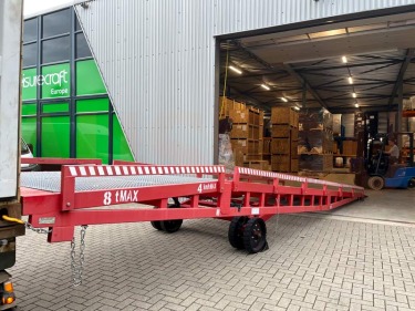 Custom mobile loading ramp for a company in the Netherlands